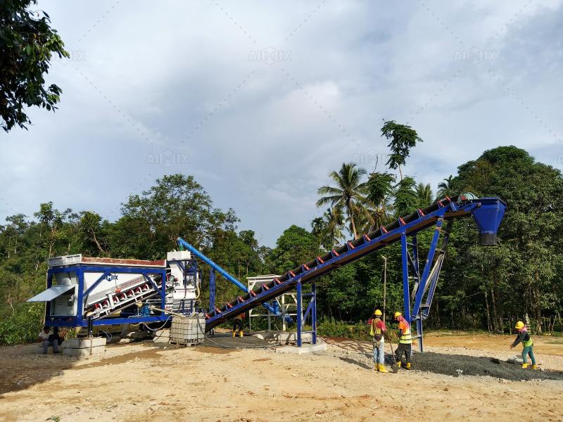 small concrete batching plant